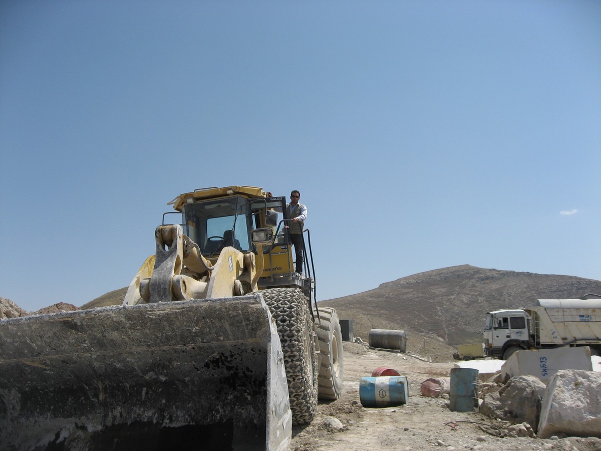 Marble Quarry — Wheel Loader Operation
